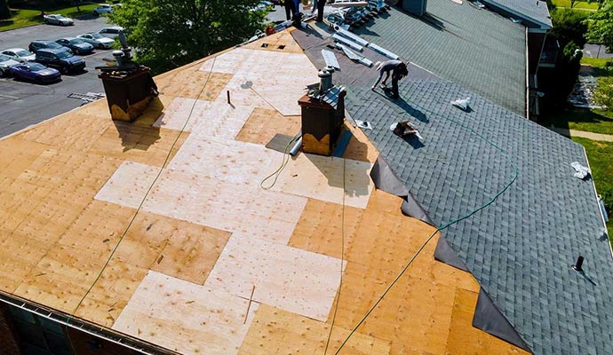 Service providers are replacing roof Service providers are replacing roof