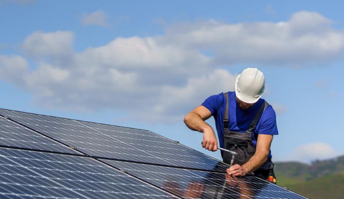 Solar panel repairing service